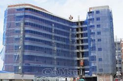 B&aacute;m c&ocirc;ng trường, giữ tiến độ
