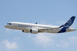 Buồng l&aacute;i m&ocirc; phỏng m&aacute;y bay A220 sẽ c&oacute; mặt tại Trung t&acirc;m đ&agrave;o tạo Airbus tại Ch&acirc;u &Aacute;