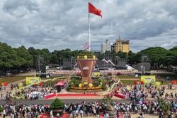 Lễ hội Sầu ri&ecirc;ng Đắk Lắk 2026 tạo dấu ấn thu h&uacute;t 750.000 lượt kh&aacute;ch, lan tỏa mạnh mẽ