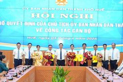 Huế công bố quyết định điều động, bổ nhiệm cán bộ