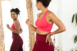 Ph&aacute;t hiện hợp chất mới gi&uacute;p đốt mỡ, giữ cơ m&agrave; kh&ocirc;ng cần nhịn ăn