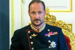 Vua Haakon VIII chính thức tiếp quản ngai vàng Na Uy