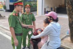 'Nắn' ý thức chấp hành pháp luật giao thông ngay từ cổng trường