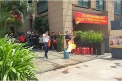Nâng kỹ năng PCCC cho lực lượng cơ sở tại Hoàng Thành Tower