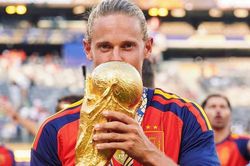 Nhà vô địch World Cup 2026 từ giã tuyển Tây Ban Nha