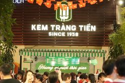Kem Tràng Tiền dừng bán ở số 35 Tràng Tiền sau gần 70 năm