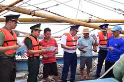 Quyết liệt ngăn chặn tàu cá vi phạm IUU