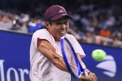 Learner Tien vượt qua Gael Monfils, khép lại hành trình Grand Slam của tay vợt Pháp