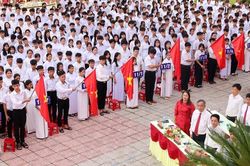 Ai mà không nhớ, ngày khai trường...
