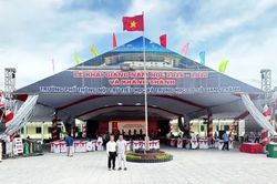Đợi chờ những bước chân vui đến trường