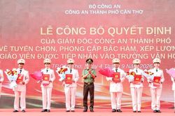 Giáo viên Trường Văn hóa CAND III chính thức trở thành cán bộ, chiến sĩ CAND