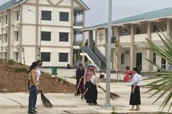 Thầy cô vùng biên Đắk Lắk sẵn sàng đón học trò trở lại trường