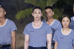Erik nói lý do xuất hiện với gương mặt đầy bọt rửa mặt tại 'Sao nhập ngũ'