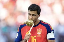Thị trường chuyển nhượng bùng nổ nhờ hiệu ứng World Cup