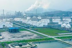 Nâng dự trữ xăng dầu lên 90 ngày: Bài toán không chỉ là xây kho