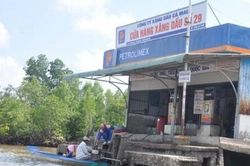 TP HCM tạm thời cho phép kinh doanh xăng dầu trên mặt nước