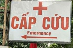 Nam sinh lớp 9 nhét quả dưa chuột vào trực tràng