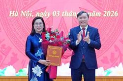 Bà Đinh Thị Mai giữ chức Phó Chủ tịch Viện Hàn lâm Khoa học xã hội Việt Nam