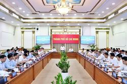 TP Hồ Chí Minh thu ngân sách vượt 624.000 tỉ đồng, kinh tế 8 tháng đầu năm tăng trưởng tích cực