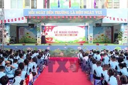 Khai giảng năm học mới trực tiếp kết hợp trực tuyến