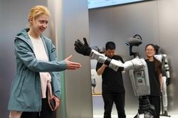 Cuộc đua hạ giá trên thị trường bàn tay robot của Trung Quốc