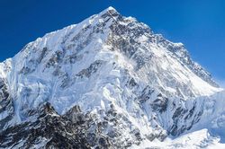 Vì sao khoảng 200 thi thể vẫn nằm lại trên đỉnh Everest?