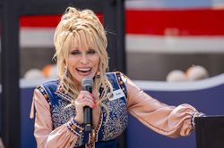 Kế hoạch vinh danh Dolly Parton đầy xúc động