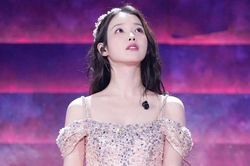IU bất ngờ trở lại với ca khúc mới sau khi hoãn album và tour diễn