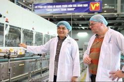 Đường Man âm vốn chủ sở hữu hơn trăm tỷ đồng