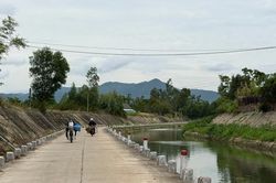 Kiến nghị khắc phục những bất cập dọc tuyến kênh Văn Phong