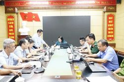 Phó Bí thư chuyên trách các cơ quan Đảng tỉnh Lê Thị Thanh Bình làm việc với Ban Thường vụ Đảng ủy xã Bản Liền