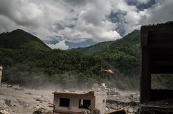 Việt Nam viện trợ nhân đạo khẩn cấp giúp Nepal khắc phục hậu quả thiên tai