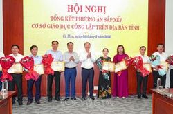 Việc sắp xếp phải bảo đảm mục tiêu 'đủ trường, đủ lớp, đủ giáo viên'