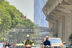 Thời tiết hôm nay 4/9: Hà Nội nắng nóng, Nam bộ có nơi mưa to