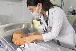 Men gan tăng hơn 30 lần sau 1,5 tháng tự uống thuốc Bắc không rõ nguồn gốc