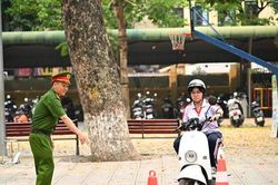 Giao phương tiện cho người chưa đủ tuổi điều khiển: Con vi phạm, cha mẹ vướng vòng lao lý