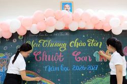 Cô và trò ở xã Thư Lâm hối hả chuẩn bị cho ngày tựu trường