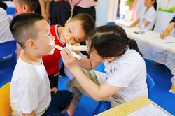 Chăm lo sức khỏe cho học sinh trước ngày khai giảng