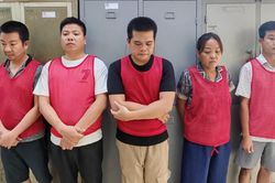 Hà Nội: Đổ trộm hơn 33.000 tấn chất thải xây dựng trái phép, 5 đối tượng bị khởi tố