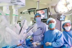 Sau 1 tháng nuốt nghẹn, người đàn ông 53 tuổi phát hiện ung thư thực quản