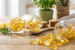 Vì sao ăn cá tốt hơn dùng viên uống bổ sung omega-3?