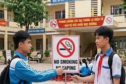 Ngăn chặn nguy cơ thuốc lá điện tử, thuốc lá nung nóng xâm nhập vào học đường