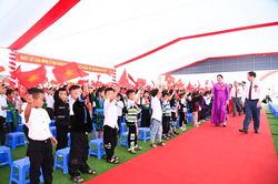 Phó Chủ tịch - Tổng Thư ký Hà Thị Nga dự lễ khai giảng tại trường vùng biên Lai Châu