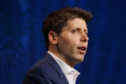 Sam Altman xin lỗi