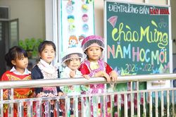 Sắc màu văn hóa trong ngày khai giảng giữa núi rừng Thái Nguyên