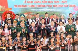 Trang trọng lễ khai giảng và khánh thành Trường phổ thông nội trú Tiểu học và Trung học cơ sở Tây Giang