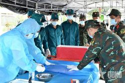 An Giang: Phát hiện nhiều di vật trong phần mộ liệt sĩ