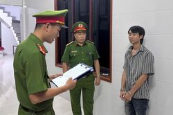Khởi tố, bắt giam 'con nghiện'