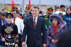 Thủ tướng dự lễ khai giảng tại điểm cầu trung tâm ở Trường PTNT Tiểu học và THCS Mường Khương, Lào Cai