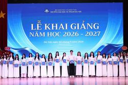Hơn 5.600 tân sinh viên háo hức dự Lễ khai giảng tại Trường Đại học Sư phạm Hà Nội